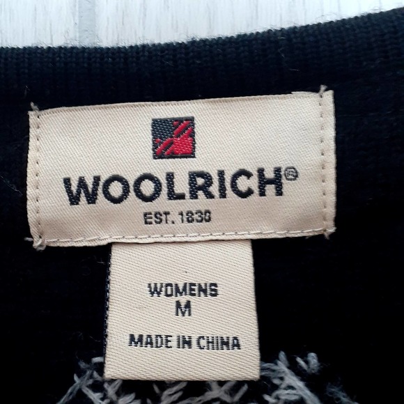 Woolrich Black Zip front Sweater 100% Wool Snowflake Embroidery Size M - Picture 2 of 8